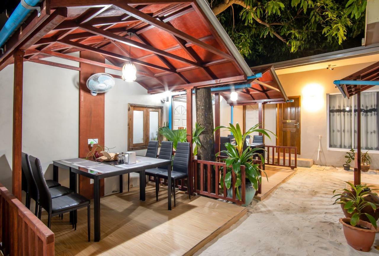 Starry Night At Ukulhas Exterior foto